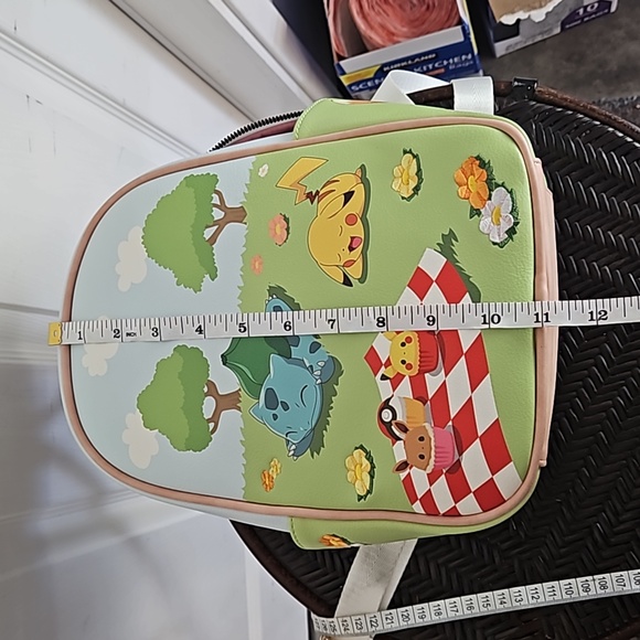 Pokémon Bulbasaur & Pikachu Picnic Mini Backpack - Picture 12 of 13